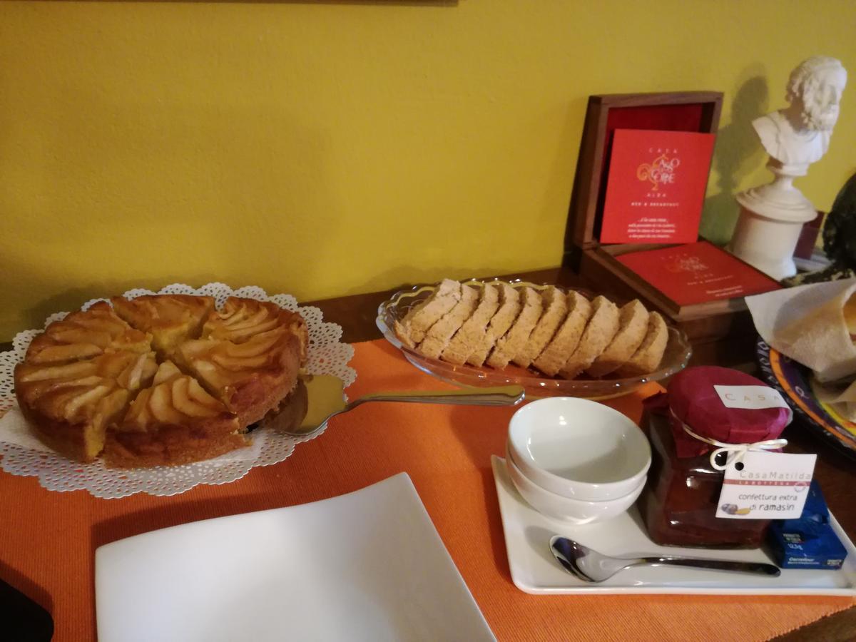 Casa Asso Di Coppe B&B 알바 외부 사진